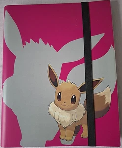 Pokemon Mystery cards Binder Sammelmappe 85 Karten, 17 Münzen, 3 Pins - Bild 1 von 1