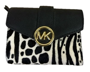 PORTAFOGLIO MICHAEL KORS CARMEN MEDIA PATTA BIFOLD - Foto 1 di 4