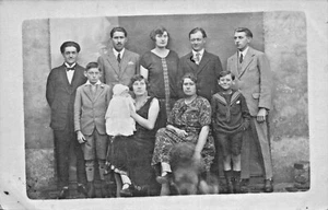 C.P.A / PHOTO / VUE SUR GROUPE DE PERSONNES / A IDENTIFIER  - Imagen 1 de 1