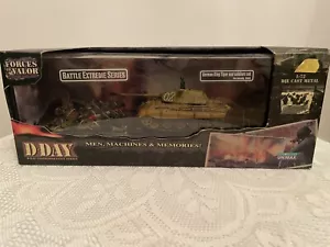 FORCES OF VALOR GERMAN KING TIGER & SOLDIERS NORMANDY 1944 1:72 BOXED - Foto 1 di 6