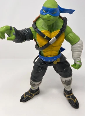 Figura de 11 pulgadas Teenage Mutant Ninja Turtles Out of the Shadows Michelangelo Foto 1 de 4
