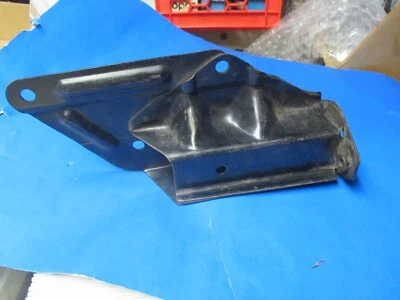 Quédate para Dodge COlt modelos años 80-90 nuevos, N.O.S. MB035661 Foto 1 de 4