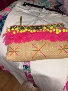 Lilly Pulitzer Straw Clutch Purse Size M - Picture 1 of 4