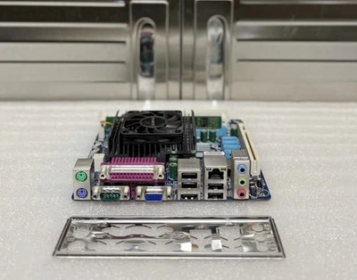 Placa madre Gigabyte GA-E350N AMD Dual Core 3-350D placa de sistema con 4 GB Foto 1 de 3