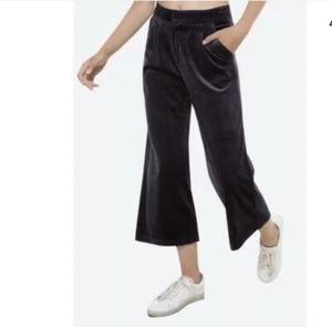 Juicy Couture Black Label Velour Cropped Wide Leg Pants Size L Pitch Black NWT - Picture 1 of 10