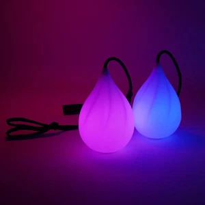 Threeworlds Lumi Pro LED Poi - Poi lumineux rechargeable multifonction - Photo 1 sur 5