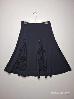 Falda para mujer Tailor B.Moss línea A 2 negras con cuentas florales bordadas cremallera trasera Foto 1 de 4