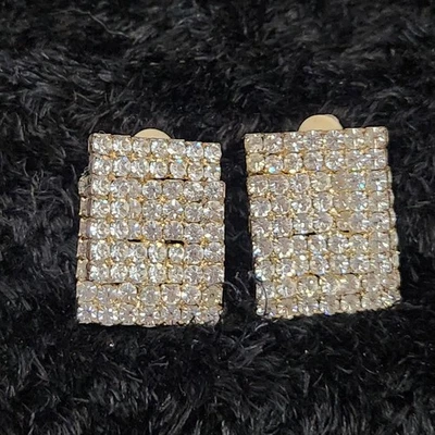 Pendientes de clip de diseño vintage retro de cajas entrelazadas frontales de cristal de los años 60  Foto 1 de 4