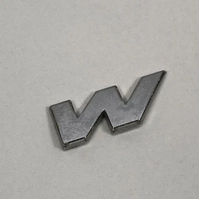 Subaru Legacy 2010-2014 AWD emblema logotipo insignia letra 'W' maletero trasero B4330 cromo Foto 1 de 4