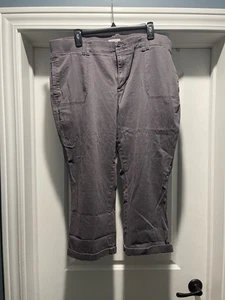 Maurices Pants Womens 24 Gray Cropped Chino Belt Loops Casual Preppy Capris - Picture 1 of 3
