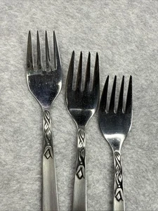 3 Vintage Amefa Holland Tulip Time Salad/Appetizer Forks Stainless Flatware Ret. - Picture 1 of 6