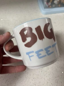 JAMIE OLIVER MUG from 2007 - BIG FEET/BIG SHOES - Picture 1 of 4