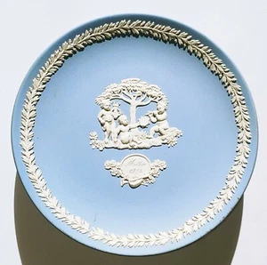 Wedgwood Vintage Blue Jasperware Mother’s Day Plate 1984 6.5”  - Picture 1 of 2