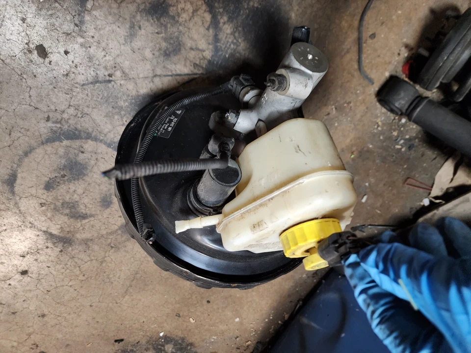 Porsche Cayenne 2003 2004 2005 2006 refuerzo de freno cilindro maestro 7L5612101 Foto 1 de 4