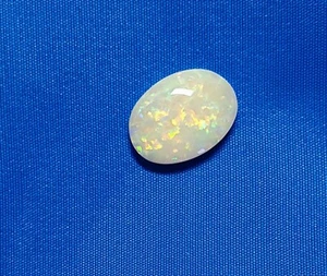 OPAL SOLID - WHITE CRYSTAL- OVAL SHAPE 8.8cts - 20x14x4mm - MINTABIE FIELD - Picture 1 of 12