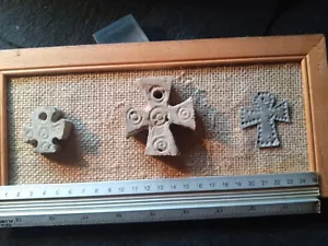 Superb medieval cross, lot of 3 pieces,mounted on a frame, read description - Picture 1 of 5