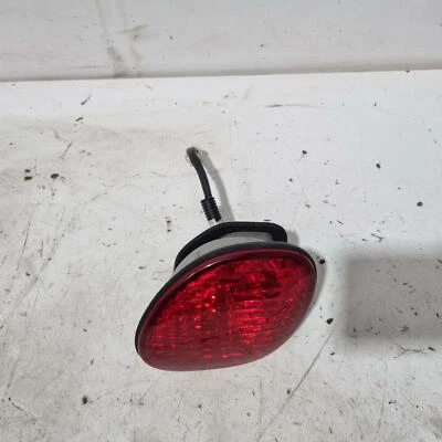 Lexus GS Right Bootlid Light GS300 10/97-12/04 - image 1 of 3
