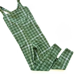 Mono verde OFFLINE BY Aerie talla grande - Imagen 1 de 3