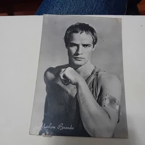 MARLON BRANDO CARTOLINA NON VIAGGIATA - Foto 1 di 1