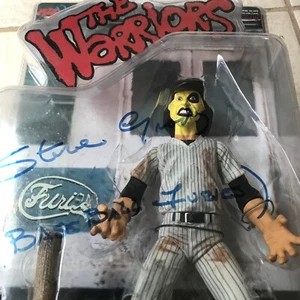 The Warriors Baseball Furies Yellow Face Actionfigur 2005 Mezco signiert RAR - Bild 1 von 7