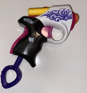 Nerf Rebelle Single Shot Gun Tested With Three Darts - Picture 1 of 4