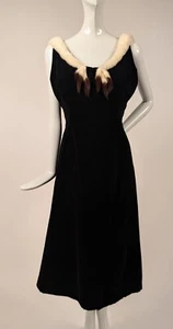 ELEGANT 1940’S PLUSH BLACK SILK VELVET DRESS W ERMINE TRIM NECKLINE - Picture 1 of 5