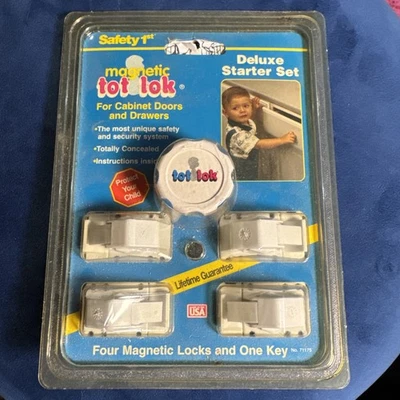 Safety 1st Magnetic Tot Lok Deluxe Starter Kit 4 Cerraduras 1 Llave Caja Fuerte Gabinete Cajón Foto 1 de 3