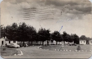 Catskill Motor Court Vintage Cars 1958 Stamp Postcard New York Cabins - Picture 1 of 2