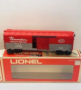 Lionel 9754 New York Central Pacemaker Boxcar #6-9754. Our Item # U1165 - Picture 1 of 9