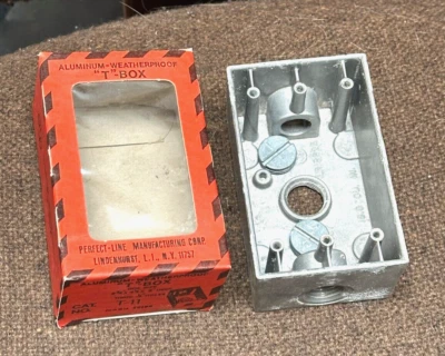 2.75" x 4.5" x 2" OUTDOOR Weatherproof Electrical OUTLET T BOX Aluminum NEW T11 - Image 1 of 4