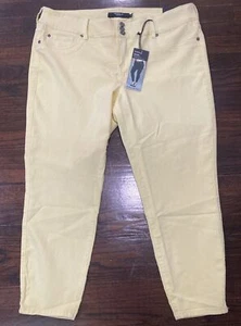 Torrid Jeans Womens 20 Yellow Jegging Cropped Denim Pants Fit Stretch Ladies NWT - Picture 1 of 8
