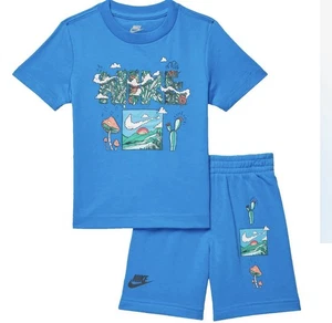 NEU NIKE Kinder NSW Biosphere 2-teiliges Outfit T-Shirt Top & Short Set Jungen blau Größe 6 - Bild 1 von 2