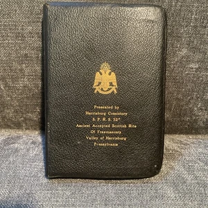 Vtg 1968 Holy Bible Masonic Scottish Rite Harrisburg Pa - Picture 1 of 7