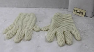 VINTAGE 1950'S DRESS SMALL GIRLS MESH/SEE THROUGH CLOTH GLOVES - Picture 1 of 13