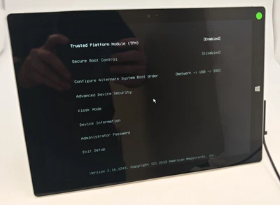 Microsoft Surface Pro 3, i5-4300U, 4GB RAM, 128GB SSD - Image 1 of 4