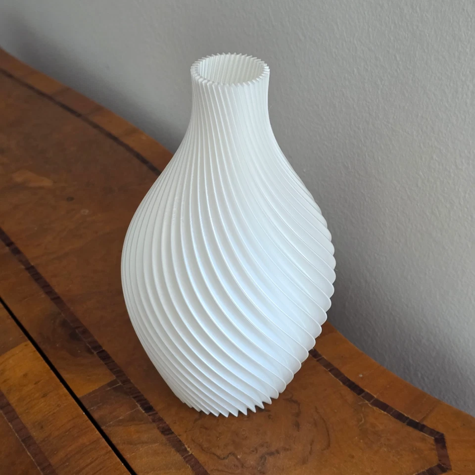 Robuste Spiralvase "Enrica" Blumenvase modern schlicht elegant zeitlos - Bild 1 von 1