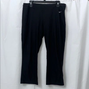Nike Dri-Fit schwarze kurz geschnittene Damenhose Größe Large guter Zustand - Bild 1 von 6
