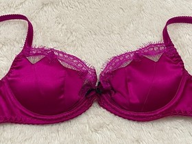 Vtg AGENT PROVOCATEUR PADDING ADDED Bra SILK SATIN Lace CUTOUT 34B Fuchsia Bow