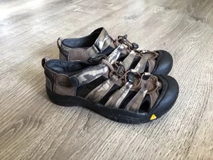Keen Youth Newport Kids Size 6 Waterproof Sport Shoes Brown Camo Sandals 1014988 - Picture 1 of 8