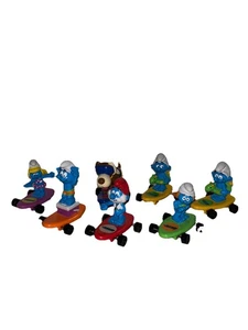 1996 Peyo Applause Set of 7 Smurfs On Skateboard Rolling Hardee's Vintage - Picture 1 of 5