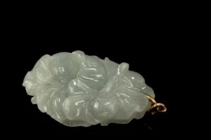 OLD CHINESE CARVED GREY JADEITE TRANSLUCENT AMULET 14K GOLD PENDANT D137-04 - Picture 1 of 4