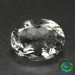 Espléndido óvalo ovalado de 1,22 quilates 8,7 x 6,9 mm blanco a UV Chang verde neón ¡ÓPALO DE HIALITA!!! - Imagen 1 de 5