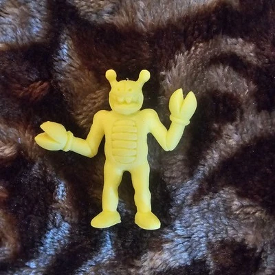 M.U.S.C.L.E. Figura Amarilla Kinnikuman Keshi Kani Besu Bandai De Colección Japón #4 Foto 1 de 2