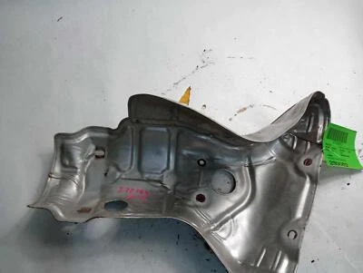 Protector térmico colector de escape Chrysler 200 Chrysler 2014 Foto 1 de 2