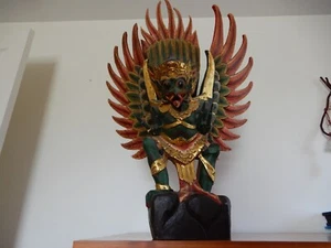 ESTATUA GUARDIANA TEMPLO GARUDA DE COLECCIÓN 36 1/2" ALTO 22" ANCHO COMPROBAR ESTADO - Imagen 1 de 8