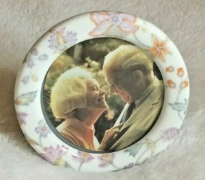 Mikasa Bone China Picture Frame. 4 3/4 round  NWT - Picture 1 of 4