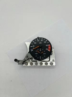 Original Mercedes W 201, 190 Drehzahlmesser, Uhr 2015421116 Kombiinstrument - Bild 1 von 4