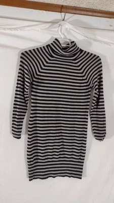 Blusa Twenty One cuello alto talla L manga larga elástica a rayas Foto 1 de 4