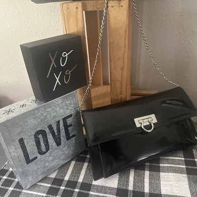 Bolso de Hombro BEIJO Negro Brillante CLUTCH Convertible ChainLink Usado Foto 1 de 4