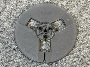 Bobina vuota Akai OEM 7", serie 2, ombreggiata scura tre finestre plastica nera - Foto 1 di 3